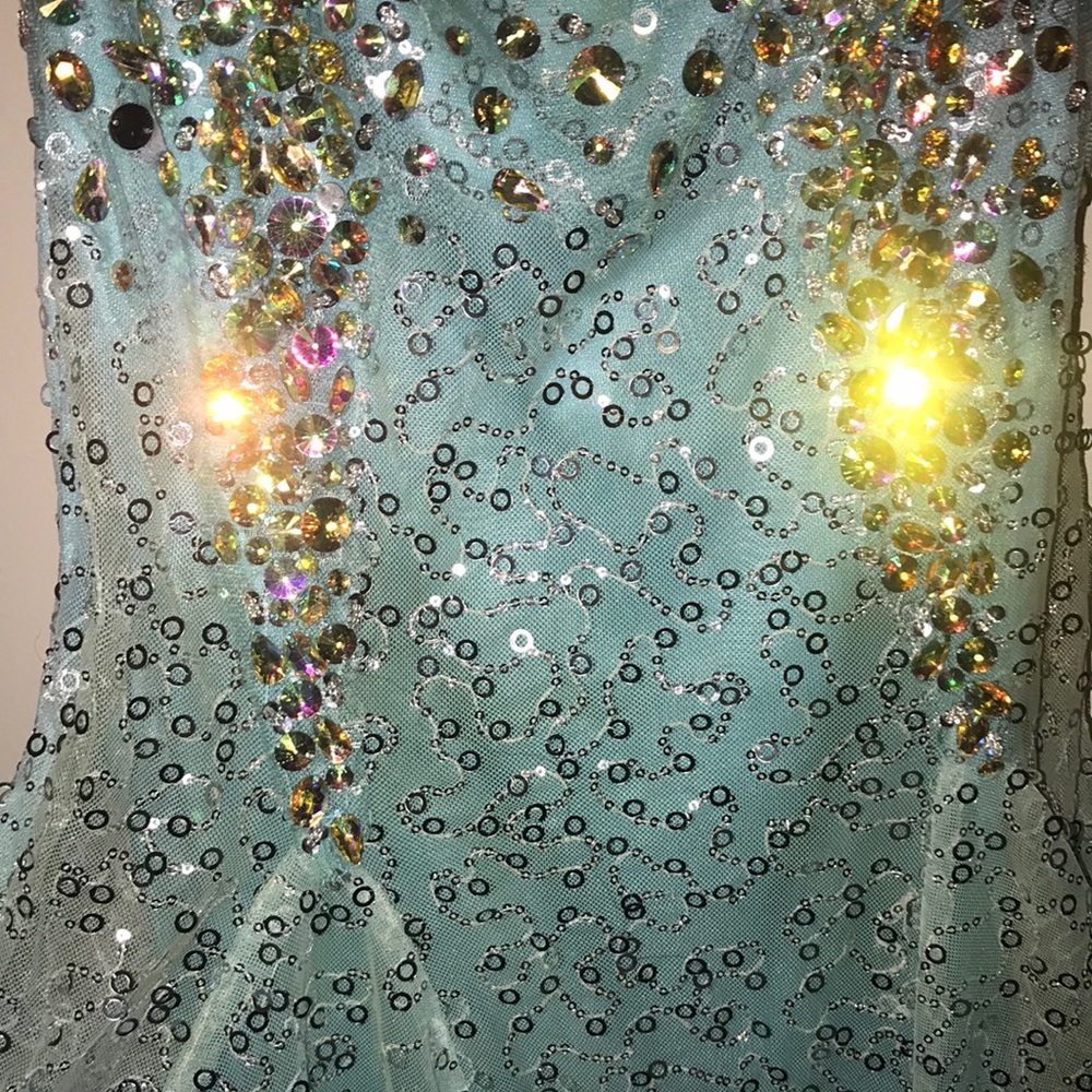 Prom dress - Picture 3 of 3